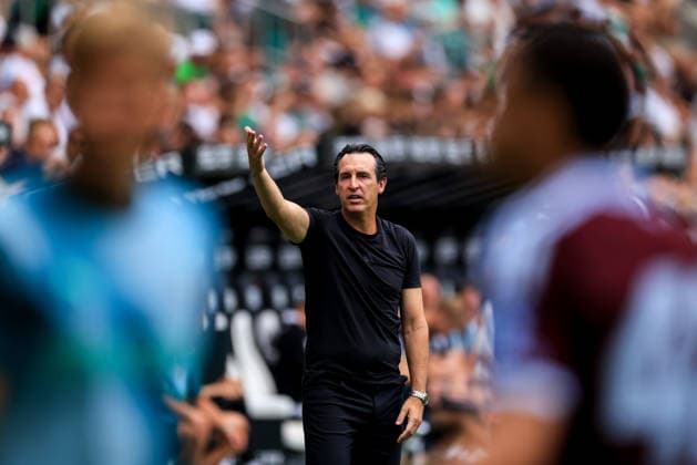 MOENCHENGLADBACH, GERMANY - AUGUST 15: Aston Villa head coach Unai Emery gestures during the pre-season friendly match between Borussia Monchengladbach and Aston Villa at the ista-Borussia-Park on August 15, 2026 in Moenchengladbach, Germany.  Copyright: xRenexNijhuis MBxMediax