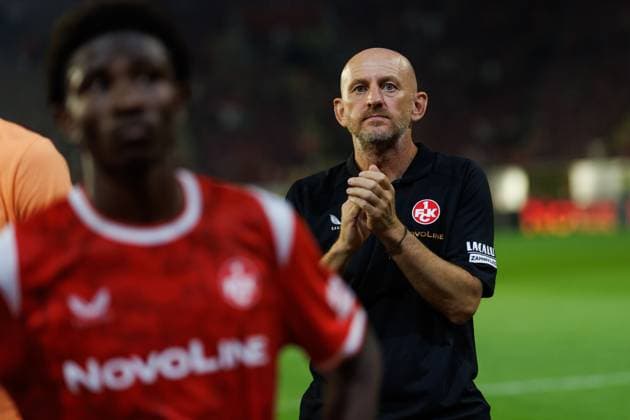Thorsten Lieberknecht (Trainer 1.FC Kaiserslautern), Emotionen, Geste, Gestik, Mimik, Freisteller, Portrait 1.FC Kaiserslautern vs Karlsruher SC, Fussball, 2. Bundesliga, 02. Spieltag, Saison 2026 2027, 15.08.2026 1.FC Kaiserslautern vs Karlsruher SC, Fussball, 2. Bundesliga, 02. Spieltag, Saison 2026 2027, 15.08.2026 *** Thorsten Lieberknecht, Coach of 1 FC Kaiserslautern, Emotions, Gesture, Body Language, Facial Expressions, Cutout, Portrait; 1 FC Kaiserslautern vs. Karlsruher SC, Soccer, 2. Bundesliga, Matchday 2, 2026–2027 Season, August 15, 2026, 1 FC Kaiserslautern vs. Karlsruher SC, soccer, 2. Bundesliga, Matchday 2, 2026–2027 season, August 15, 2026 Copyright: xEibnerxPressefotox EP_ANS