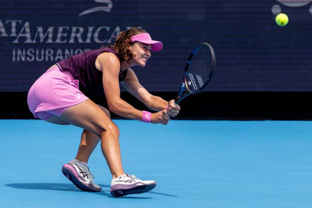 August 15, 2026, Mason, Ohio, U.S: Zeynep Sonmez (TUR) returns a shot at the baseline during SaturdayÃ¢â‚¬â ¢s second round of the Cincinnati Open at the Lindner Family Tennis Center , Mason, Oh. Mason U.S - ZUMAs304 20260815_zaf_s304_015 Copyright: xScottxStuartx
