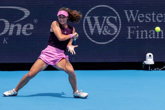 August 15, 2026, Mason, Ohio, U.S: Zeynep Sonmez (TUR) hits a forehand shot during SaturdayÃ¢â‚¬â ¢s second round of the Cincinnati Open at the Lindner Family Tennis Center , Mason, Oh. Mason U.S - ZUMAs304 20260815_zaf_s304_017 Copyright: xScottxStuartx