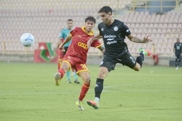 IPA87516615 - Davide Veroli during the US Catanzaro vs. FC Sudtirol Coppa Italia match in Catanzaro, Italy, on August 15, 2026  Copyright: xAntonioxMoniaci IPAxSportx xx 87516615
