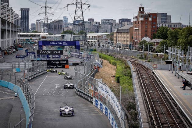 2026 FORMULA E LONDON ePRIX start, depart 94 WEHRLEIN Pascal (ger), Porsche Formula E Team, Porsche 99X Electric, action during the London ePrix, 16th and 17th round of the 2025-26 ABB FIA Formula E World Championship, WM, Weltmeisterschaft on the ExCel London Circuit from August 14 to 16, 2026 in London, United Kingdom - LondonUnited Kingdom  Copyright: xPauloxMariax