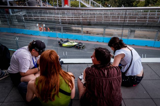 2026 FORMULA E LONDON ePRIX 27 DENNIS Jake (gbr), Andretti Formula E, Porsche 99X Electric, action during the London ePrix, 16th and 17th round of the 2025-26 ABB FIA Formula E World Championship, WM, Weltmeisterschaft on the ExCel London Circuit from August 14 to 16, 2026 in London, United Kingdom - LondonUnited Kingdom  Copyright: xPauloxMariax