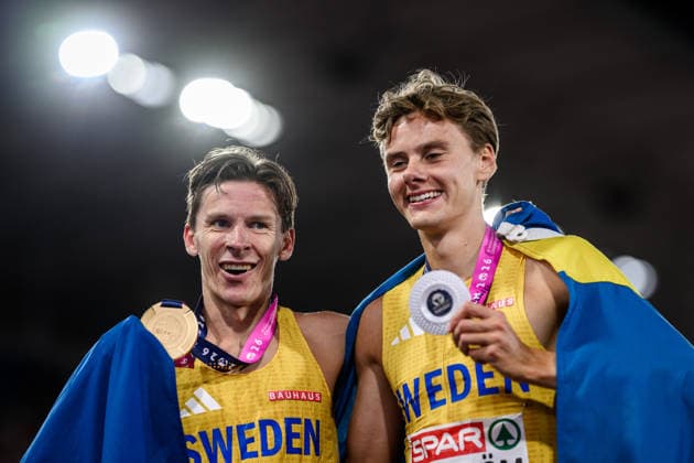 260815 Andreas Almgren of Sweden celebrates first place in men s 10 000 meter and Samuel Pihlström of Sweden celebrates second place in men s 1500 meter final during day 6 of the 2026 European Athletics Championships on August 15, 2026 in Birmingham. Photo: Mathias Bergeld BILDBYRAN kod MB MT1071 friidrott athletics friidrett friidrotts-em em friidretts-em 2026 european athletics championships day 6 bbeng sweden sverige jubel *** August 15, 2026: Andreas Almgren of Sweden celebrates winning first place in the men’s 10,000-meter race, and Samuel Pihlström of Sweden celebrates finishing second in the men’s 1,500-meter final during Day 6 of the 2026 European Athletics Championships on August 15, 2026 in Birmingham. Photo by Mathias Bergeld, BILDBYRAN, code MB MT1071. track and field, athletics, friidrett, friidrotts EM, 2026 European Athletics Championships, Day 6, BBENG, Sweden, jubel  Copyright: MATHIASxBERGELD BB260815MB192