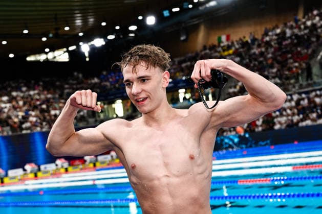 Johannes Liebmann of Germany celebrates after winning the gold medal, setting a new world record, in the Men™s 1500m Freestyle Final during the European Aquatics Championships at the Olympic Aquatic Center in Paris (France), August 15, 2026. Andrea Staccioli Deepbluemedia Insidefoto
