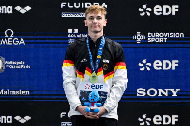 Johannes Liebmann of Germany celebrates after winning the gold medal in the swimming 1500m Freestyle Men Final with new world record during the European Aquatics Championships at the Olympic Aquatic Center in Paris (France), August 15, 2026. Giorgio Scala DBM - Deepbluemedia Insidefoto