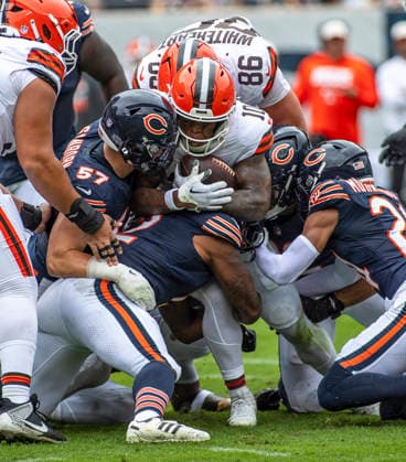 August 15, 2026: Chicago Bears Daniel Hardy (35) tackles Cleveland Browns Quinshon Judkins (10) during the preseason game in Chicago, IL. CSM Chicago United States of America - ZUMAc04_ 20260815_zma_c04_005 Copyright: xMikexWulfx