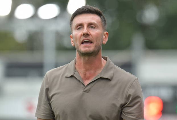 15.08.2026, GER, Fussball, 3.Liga, Saison 2026 20267, 02. Spieltag, Sportclub-Arena, Verl SC Verl - MSV Duisburg 2 : 4 Orest Shala (Trainer SC Verl), Aktion, Einzelbild, Quer, Mimik, Gestik *** August 15, 2026, GER, Soccer, 3rd Division, 2026–20267 Season, Matchday 2, Sportclub Arena, Verl SC Verl vs. MSV Duisburg 2–4, Orest Shala (SC Verl Coach), Action, Single Frame, Landscape, Facial Expressions, Gestures