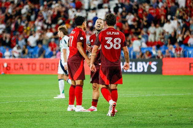 Toronto FC v New England Revolution Nicklas Dorsch 6 of Toronto FC (C) celebrates the team victory with teammates during a Major League Soccer game between Toronto FC and New England Revolution at BMO Field in Toronto, Ontario, Canada, on August 15, 2026. Toronto Ontario Canada  Copyright: xIndrawanxKumalax originalFilename:kumala-majorlea260815_npG7d.jpg