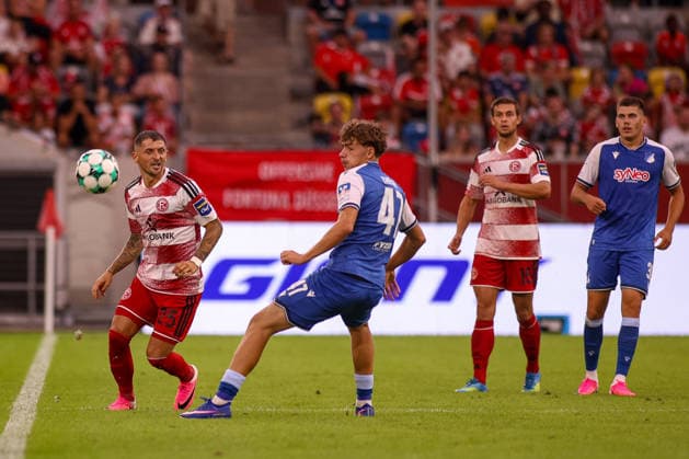 15.08.2026, GER, Fussball, Herren, 3. Liga , Saison 2026 2027, Fortuna Düsseldorf - TSG Hoffenheim II Matthias Zimmermann (F95) und Finn Sherlock (TSG II) im Kampf um den Ball *** 15 08 2026, GER, Soccer, Gentlemen, 3 League , Season 2026 2027, Fortuna Dusseldorf TSG Hoffenheim II Matthias Zimmermann F95 and Finn Sherlock TSG II in Fight to the Ball Copyright: xSvenxHanischx