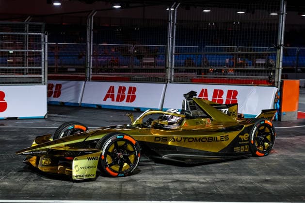 Taylor Barnard (DS Penske, 77) drittes freies Training Free Practice 3, ABB FIA Formula E World Championship, WM, Weltmeisterschaft London e-Prix 2026, Vereinigtes Koenigreich, Saison 12 2025 26, Runde 17, 16.07.2026, ABB FIA Formula E World Championship, London e-Prix 2026, Vereinigtes Koenigreich, Saison 12 2025 26, Runde 17, 16.07.2026 London *** Taylor Barnard, DS Penske, 77th in Free Practice 3, ABB FIA Formula E World Championship, 2026 London ePrix, United Kingdom, Season 12 (2025–26), Round 17, July 16, 2026, ABB FIA Formula E World Championship, 2026 London ePrix, United Kingdom, Season 12 (2025–26), Round 17, July 16, 2026, London Copyright: xEibner-Pressefoto LauraxRoemerx EP_LRR