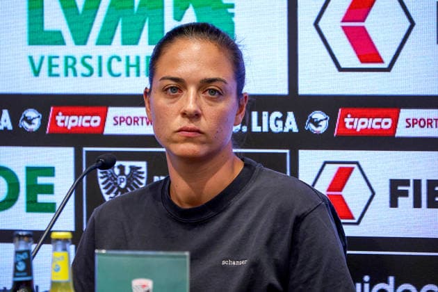 15.08.2026, xsscx, Fußball 3. Liga, Preußen Münster - FC Ingolstadt 04, 2. Spieltag, LVM-Preußenstadion, Saison 2026 2027: Sabrina Wittmann (FC Ingolstadt Cheftrainerin) DFB regulations prohibit any use of photographs as image sequences and or quasi-video. Nordrhein-Westfalen Deutschland *** August 15, 2026, xsscx, Soccer 3rd Division, Preußen Münster vs. FC Ingolstadt 04, Matchday 2, LVM Preußenstadion, 2026–2027 Season, Sabrina Wittmann, FC Ingolstadt Head Coach. DFB regulations prohibit any use of photographs as image sequences and or quasi-video. North Rhine-Westphalia, Germany