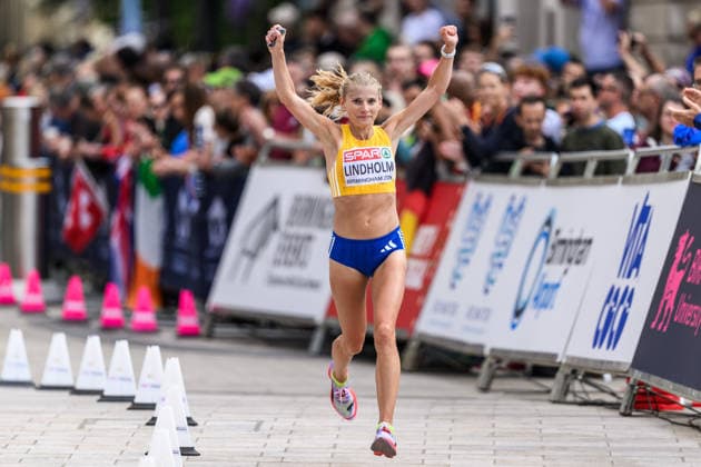 260816 Hanna Lindholm of Sweden celebrates after women™s marathon during day 7 of the 2026 European Athletics Championships on August 16, 2026 in Birmingham. Photo: Mathias Bergeld BILDBYRAN kod MB MT1072 friidrott athletics friidrett friidrotts-em em friidretts-em 2026 european athletics championships 7 bbeng maraton marathon jubel sverige *** August 16, 2026: Hanna Lindholm of Sweden celebrates after the women’s marathon on Day 7 of the 2026 European Athletics Championships in Birmingham. 2026 in Birmingham. Photo by Mathias Bergeld, BILDBYRAN, code MB MT1072. track and field, athletics, friidrett, friidrotts EM, 2026 European Athletics Championships, Day 7, marathon, celebration, Sweden  Copyright: MATHIASxBERGELD BB260816MB056