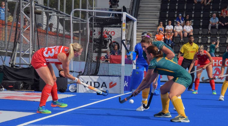 Sophie Hamilton (23 England Hockey Team) attacs during the FIH World Cup game between England and South Africa at Wagener stadion, Amstelveen, Netherlands.  Copyright: xArnexvanxderxBenx xSPPx Sportspressphoto_SPR208373