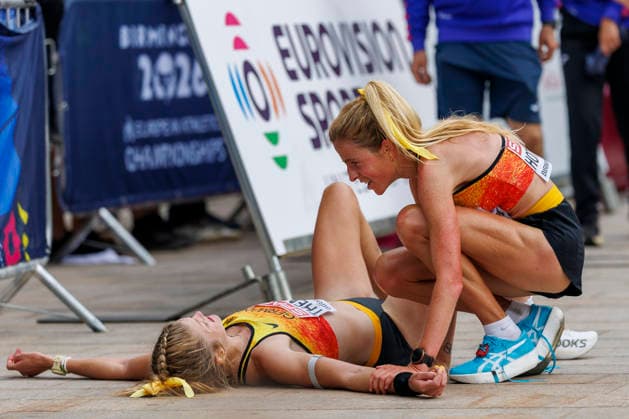 BIRMINGHAM, GREAT BRITAIN - AUGUST 16, 2026: Tabea THEMANN (GER Germany), Laura HOTTENROTT (GER Germany) after competing in the marathon during the European Athletics Championships on August 16, 2026 in Birmingham, Great Britain. Great Britain Copyright: xAxelxKohringx
