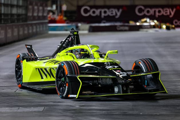 äden während waehrend des Qualifyings, ABB FIA Formula E World Championship, WM, Weltmeisterschaft London e-Prix 2026, Vereinigtes Koenigreich, Saison 12 2025 26, Runde 17, 16.07.2026, ABB FIA Formula E World Championship, London e-Prix 2026, Vereinigtes Koenigreich, Saison 12 2025 26, Runde 17, 16.07.2026 London *** Incidents during qualifying, ABB FIA Formula E World Championship, London e-Prix 2026, United Kingdom, Season 12 (2025–26), Round 17, July 16, 2026, ABB FIA Formula E World Championship, London e-Prix 2026, United Kingdom, Season 12 (2025–26), Round 17, July 16, 2026, London Copyright: xEibner-Pressefoto LauraxRoemerx EP_LRR