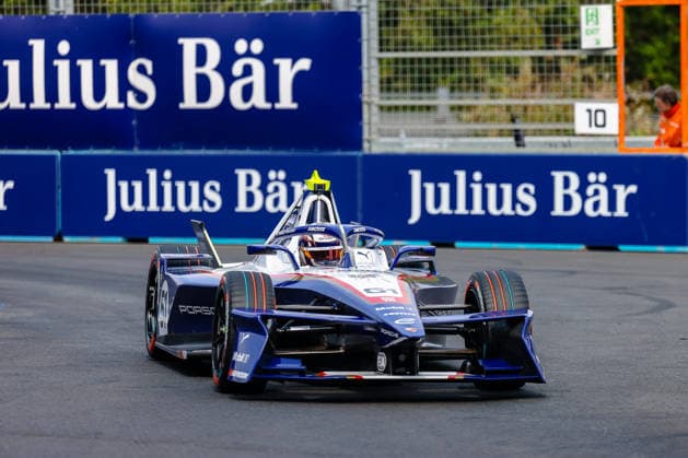 Nico Mueller (Porsche Formula E Team, 51) während waehrend des Qualifyings, ABB FIA Formula E World Championship, WM, Weltmeisterschaft London e-Prix 2026, Vereinigtes Koenigreich, Saison 12 2025 26, Runde 17, 16.07.2026, ABB FIA Formula E World Championship, London e-Prix 2026, Vereinigtes Koenigreich, Saison 12 2025 26, Runde 17, 16.07.2026 London *** Nico Mueller, Porsche Formula E Team, 51 during qualifying, ABB FIA Formula E World Championship, 2026 London e-Prix, United Kingdom, Season 12 (2025–26), Round 17, July 16, 2026, ABB FIA Formula E World Championship, 2026 London e-Prix, United Kingdom, Season 12 (2025–26), Round 17, July 16, 2026, London Copyright: xEibner-Pressefoto LauraxRoemerx EP_LRR