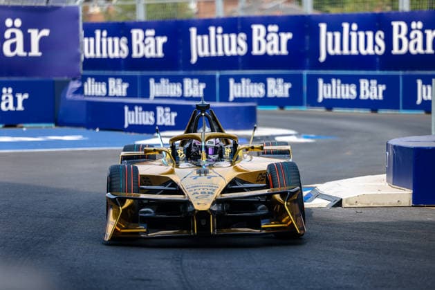Taylor Barnard (DS Penske, 77) während waehrend des Qualifyings, ABB FIA Formula E World Championship, WM, Weltmeisterschaft London e-Prix 2026, Vereinigtes Koenigreich, Saison 12 2025 26, Runde 17, 16.07.2026, ABB FIA Formula E World Championship, London e-Prix 2026, Vereinigtes Koenigreich, Saison 12 2025 26, Runde 17, 16.07.2026 London *** Taylor Barnard, DS Penske, 77, during qualifying, ABB FIA Formula E World Championship, 2026 London e-Prix, United Kingdom, Season 12 (2025–26), Round 17, July 16, 2026, ABB FIA Formula E World Championship, London e-Prix 2026, United Kingdom, Season 12 (2025–26), Round 17, July 16, 2026, London Copyright: xEibner-Pressefoto LauraxRoemerx EP_LRR