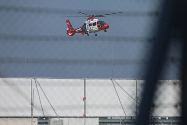 Nürburg, Deutschland 15.- 16. August 2026: Porsche Sixt Carrera Cup Deutschland - 2026 - Nürburgring - Sonntag Rennen 2 Im Bild: Rettungshubschrauber mit Notarzt über dem Nürburgring Nürburgring Rheinland-Pfalz *** Nürburg, Germany, August 15–16, 2026 Porsche Sixt Carrera Cup Germany 2026 Nürburgring Sunday Race 2 Pictured: A rescue helicopter with an emergency physician flying over the Nürburgring Nürburgring, Rhineland-Palatinate Copyright: xFotostandx xFWMEDIAx