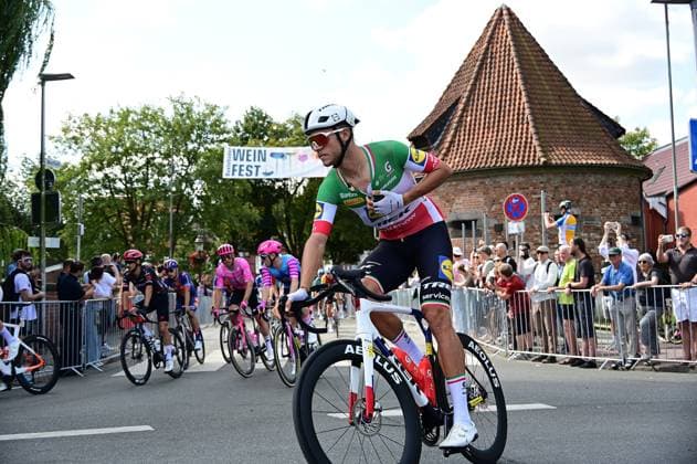 Radsport ADAC Cyclassics Hamburg Bild zeigt Start in Buxtehude - JJonathan Milan (ITA) - *** Cycling ADAC Cyclassics Hamburg ; photo shows the start in Buxtehude: JJonathan Milan ITA