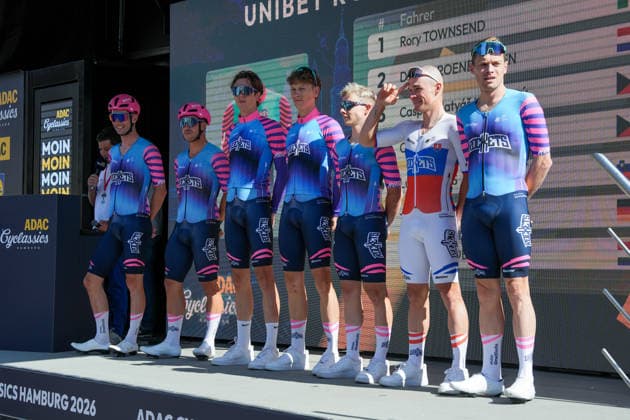 Deutschland: Hamburg - Buxtehude: ADAC Cyclassics 2026 (1.UWT), UCI Worldtour, Männer Elite, Eintages Radrennen: Teampraesentation in Buxtehude: Unibet Rose Rockets (PRT) *** Germany, Hamburg, Buxtehude, ADAC Cyclassics 2026, 1 UWT, UCI World Tour, Men s Elite, One-Day Cycling Race, Team Presentation in Buxtehude, Unibet Rose Rockets PRT Copyright: xStefanxTrochax