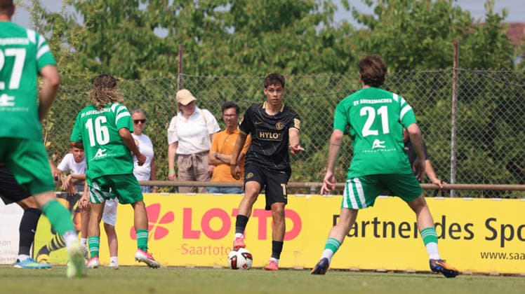 Football, friendly match, SV Auersmacher v SV Elversberg