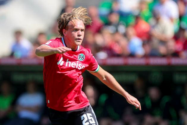 Lars Gindorf (Hannover 96) schaut waehrend des Spiels der 2. Bundesliga zwischen Hannover 96 und VfL Wolfsburg, Heinz von Heiden Arena am 16. August 2026 in Hannover, Deutschland. (Foto von Marco Steinbrenner DeFodi Images) +++ Lars Gindorf (Hannover 96) looks on during the 2nd Bundesliga match between Hannover 96 and VfL Wolfsburg at Heinz von Heiden Arena on August 16, 2026 in Hanover, Germany. (Photo by Marco Steinbrenner DeFodi Images) DFB DFL REGULATIONS PROHIBIT ANY USE OF PHOTOGRAPHS AS IMAGE SEQUENCES AND OR QUASI-VIDEO. (Photo by Marco Steinbrenner DeFodi Images) - *** Lars Gindorf of Hannover 96 watches during the 2. Bundesliga match between Hannover 96 and VfL Wolfsburg, Heinz von Heiden Arena on August 16, 2026, in Hanover, Germany. Photo by Marco Steinbrenner, DeFodi Images. Lars Gindorf of Hannover 96 looks on during the 2nd Bundesliga match between Hannover 96 and VfL Wolfsburg at Heinz von Heiden Arena on August 16, 2026 in Hanover, Germany. Photo by Marco Steinbrenner, DeFodi Images. DFB and DFL regulations prohibit any use of photographs as image sequences and or quasi-video. Photo by Marco Steinbrenner, DeFodi Images.