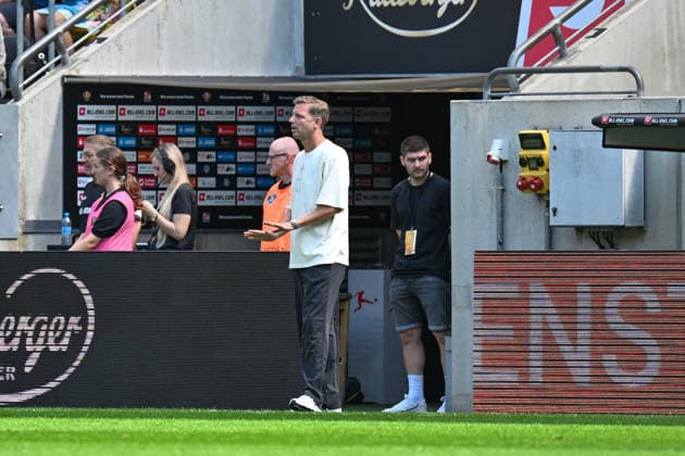 Fußball I Herren I Saison 2026-2027 I 2. Bundesliga I 2. Spieltag I SG Dynamo Dresden - SV Darmstadt 98 I 16.08.2026 Florian Kohfeldt (Trainer, SV Darmstadt 98) Freisteller, Nahaufnahme, Porträt, Portrait, Einzelfoto, Einzelbild, Körper Dresden Rudolf-Harbig-Stadion (Lennestr. 12) Sachsen Deutschland *** Soccer I Men s I 2026–2027 Season I 2. Bundesliga I Matchday 2 I SG Dynamo Dresden vs. SV Darmstadt 98 I August 16, 2026 Florian Kohfeldt, Head Coach, SV Darmstadt 98, cutout, close-up, portrait, single photo, single image, full-body shot, Dresden, Rudolf Harbig Stadium, Lennestr. 12, Saxony, Germany Copyright: xLobeca InesxHähnelx