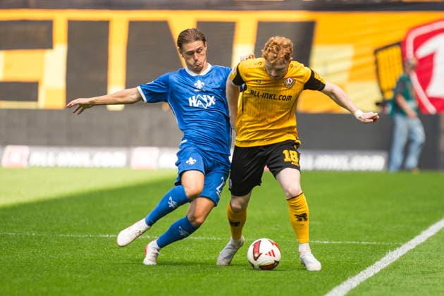 16.08.2026, xomx, Fussball 2.Bundesliga, Dynamo Dresden - SV Darmstadt 98 v.l. Carlo Sickinger (SV Darmstadt 98) und Robert Wagner (Dynamo Dresden) im Zweikampf am Ball (DFL DFB REGULATIONS PROHIBIT ANY USE OF PHOTOGRAPHS as IMAGE SEQUENCES and or QUASI-VIDEO) Dresden *** August 16, 2026, xomx, Soccer, 2. Bundesliga: Dynamo Dresden vs. SV Darmstadt 98. Photo by Carlo Sickinger. SV Darmstadt 98’s Robert Wagner and Dynamo Dresden’s Robert Wagner battle for the ball. DFL and DFB regulations prohibit any use of photographs as image sequences and or quasi-video. Dresden