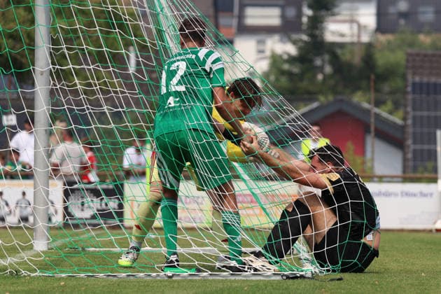 16.08.2026, xrekx, Fussball Testspiel, SV Auersmacher - SV Elversberg v.l. Luca Pfeiffer (SV Elversberg) erzielt das Tor, Treffer, scores the goal zum 0:4 (DFL DFB REGULATIONS PROHIBIT ANY USE OF PHOTOGRAPHS as IMAGE SEQUENCES and or QUASI-VIDEO) Auersmacher *** August 16, 2026, xrekx, Soccer Friendly Match, SV Auersmacher vs. SV Elversberg, Luca Pfeiffer (SV Elversberg) scores the goal, goal, scores the goal to make it 0–4. DFL and DFB regulations prohibit any use of photographs as image sequences and or quasi-video. Auersmacher