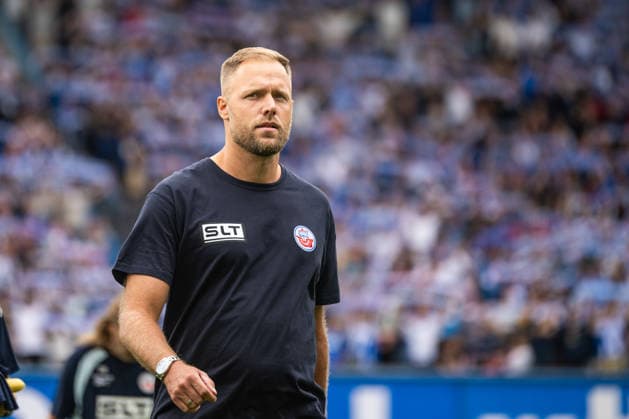 Rostock, Germany, August 16, 2026; 3. Liga 2026–2027, Matchday 2: FC Hansa Rostock vs. SV Waldhof Mannheim; Pictured: Coach Daniel Brinkmann of Hansa Rostock Copyright: xFotostandx xVoelkerx