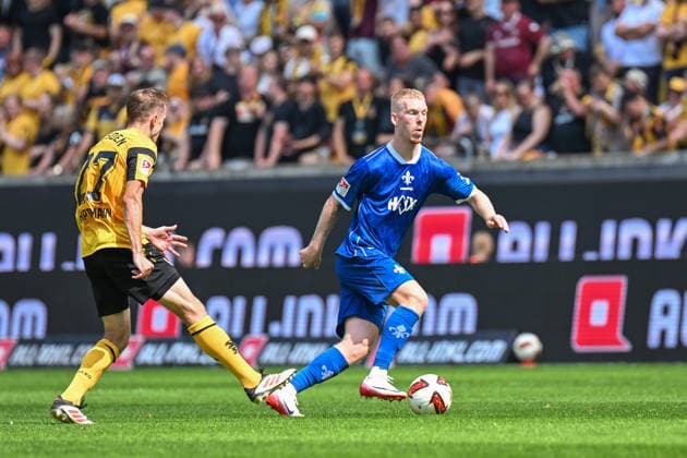 Fußball I Herren I Saison 2026-2027 I 2. Bundesliga I 2. Spieltag I SG Dynamo Dresden - SV Darmstadt 98 I 16.08.2026 Zweikampf Niklas Hauptmann (27, SG Dynamo Dresden), Kai Klefisch (17, SV Darmstadt 98) Dresden Rudolf-Harbig-Stadion (Lennestr. 12) Sachsen Deutschland *** Soccer I Men s I 2026–2027 Season I 2. Bundesliga I Matchday 2 I SG Dynamo Dresden vs. SV Darmstadt 98 I August 16, 2026 Tackle between Niklas Hauptmann (27), SG Dynamo Dresden, and Kai Klefisch (17), SV Darmstadt 98, Dresden, Rudolf Harbig Stadium, Lennestr. 12, Saxony, Germany Copyright: xLobeca InesxHähnelx
