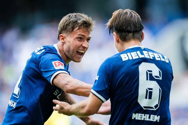 16.08.2026 - Fußball, 2026 2027, 2. Bundesliga, 2. Spieltag, DSC Arminia Bielefeld - FC Energie Cottbus: (L-R) Joel Grodowski (Bielefeld), Marvin Mehlem (Bielefeld) DFL REGULATIONS PROHIBIT ANY USE OF PHOTOGRAPHS AS IMAGE SEQUENCES AND OR QUASI-VIDEO. *** August 16, 2026 Soccer, 2026–2027, 2. Bundesliga, Matchday 2, DSC Arminia Bielefeld vs. FC Energie Cottbus, Referee: Joel Grodowski (Bielefeld), Marvin Mehlem (Bielefeld). DFL regulations prohibit any use of photographs as image sequences and or quasi-video.