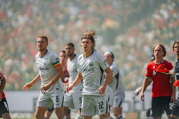 Deutschland: 2. Bundesliga 2026 - 2027, 2. Spieltag - Hannover 96 vs VfL Wolfsburg - Heinz von Heiden Arena (Hannover): Mattias Svanberg (VfL Wolfsburg, 32) *** Germany 2. Bundesliga 2026–2027, Matchday 2: Hannover 96 vs. VfL Wolfsburg at Heinz von Heiden Arena, Hannover; Mattias Svanberg, VfL Wolfsburg, 32 Copyright: xTomxLauruschkatx