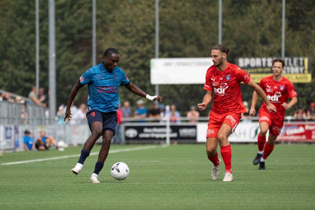 KERZERS, FRIBOURG, SWITZERLAND - AUGUST 16: Josias Lukembila of FC Sion challenges Enea Rostetter of FC Kerzers during the Swiss Cup first round match between FC Kerzers and FC Sion at Stadion Erli on August 16, 2026 in Kerzers, Fribourg, Switzerland.  Copyright: xLivioxBaeriswylx xSPPx Sportspressphoto_SPR208488