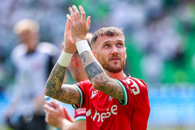 2026.08.16, xkwix, Fußball, 2. Bundesliga, Hannover 96 - VfL Wolfsburg, Heinz von Heiden Arena, 2.Spieltag, Saison 2026 2027: Marcel Hartel (Hannover 96 10) klatscht nach Abpfiff zu den Fans DFB regulations prohibit any use of photographs as image sequences and or quasi-video. Photo: xKamilxWilkowskixPressefotoKochx Niedersachsen Deutschland *** August 16, 2026, xkwix, Soccer, 2. Bundesliga, Hannover 96 vs. VfL Wolfsburg, Heinz von Heiden Arena, Matchday 2, 2026–2027 season: Marcel Hartel of Hannover 96 claps for the fans after the final whistle. DFB regulations prohibit any use of photographs as image sequences and or quasi-video. Photo: xKamilxWilkowskixPressefotoKochx, Lower Saxony, Germany