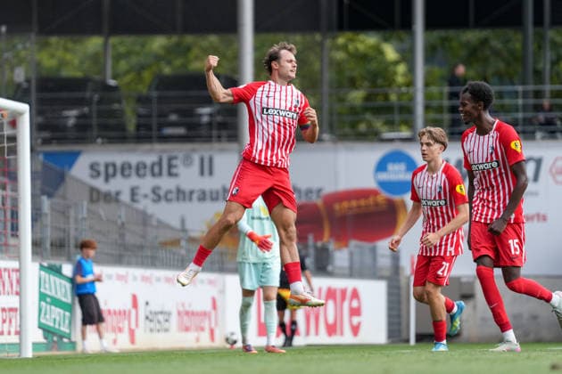 Fabian Rüdlin Fabian Ruedlin (SC Freiburg II, 05) Torjubel, Emotionen, Torschuss, Abschluss, Torerfolg, Treffer , Deutschland, Fussball, Regionalliga Südwest, 2.Spieltag, 2026 2027, SC Freiburg II vs. KSV Hessen Kassel, 16.08.2026, Dreisamstadion, Freiburg Freiburg Dreisamstadion Baden-Wuerttemberg Deutschland *** Fabian Rüdlin Fabian Ruedlin SC Freiburg II, 05 Goal celebration, Emotions, Shot on goal, Finish, Goal scored, Goal, Germany, Soccer, Regionalliga Southwest, Matchday 2, 2026–2027, SC Freiburg II vs. KSV Hessen Kassel, August 16, 2026, Dreisamstadion, Freiburg, Dreisamstadion, Baden-Württemberg, Germany Copyright: xArnexAmbergx