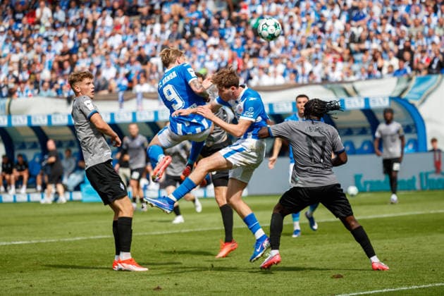 v.l. Moritz Polte (Waldhof) , Andreas Voglsammer (Rostock) , Bernie Lennemann (Rostock) , Darnell Keumo (Waldhof) ; GER, FC Hansa Rostock vs. SV Waldhof Mannheim, Fußball, Männer, 3.Liga, 02.Spieltag, Spielzeit 2026 2027, 16.08.2026 Rostock Ostseestadion Mecklenburg - Vorpommern Deutschland *** v l Moritz Polte (Waldhof), Andreas Voglsammer (Rostock), Bernie Lennemann (Rostock), Darnell Keumo (Waldhof) GER, FC Hansa Rostock vs. SV Waldhof Mannheim, Soccer, Men, 3rd Division, Matchday 2, 2026–2027 Season, August 16, 2026, Rostock Ostseestadion, Mecklenburg-Western Pomerania, Germany