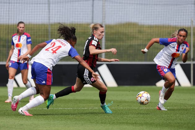 16.08.2026, xgrfx, Fussball Testspiel Frauen , OL Lyonnes - Eintracht Frankfurt v.l. Julie Swirot (OL Lyonnes), Laura Freigang (Eintracht Frankfurt) (DFL DFB REGULATIONS PROHIBIT ANY USE OF PHOTOGRAPHS as IMAGE SEQUENCES and or QUASI-VIDEO) Herzogenaurach *** August 16, 2026, xgrfx, Women’s Soccer Friendly Match, OL Lyonnes vs. Eintracht Frankfurt, Julie Swirot (OL Lyonnes), Laura Freigang (Eintracht Frankfurt). DFL and DFB regulations prohibit any use of photographs as image sequences and or quasi-video. Herzogenaurach