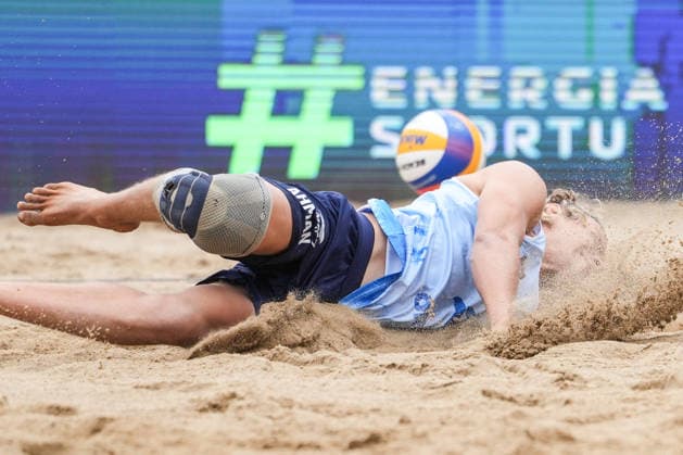 Sport Bilder des Tages 260816 David Ahman of Sweden during the Beach volleyball, Beachvolleyball European Championship, EM, Europameisterschaft final on August 16, 2026 in Stare Jablonki. Photo: Aleksandra Szmigiel BILDBYRAN COP 291 AZ0007 bbeng beachvolleyboll beach volleyball sandvolleyball em cev eurobeachvolley 2026 beachvolleyboll-em beach volleyball european championship final sverige sweden *** August 16, 2026: David Ahman of Sweden during the Beach Volleyball European Championship final on August 16, 2026 in Stare Jablonki. Photo by Aleksandra Szmigiel. BILDBYRAN COP 291 AZ0007 bbeng beach volleyball sand volleyball EM CEV EuroBeachVolley 2026 beach volleyball EM beach volleyball European Championship final Sweden  Copyright: ALEKSANDRAxSZMIGIEL BB260816BB282