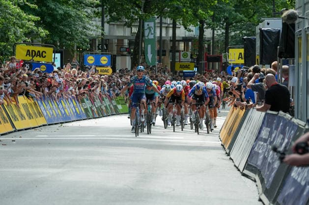 Deutschland: Hamburg - Buxtehude: ADAC Cyclassics 2026 (1.UWT), UCI Worldtour, Männer Elite, Eintages Radrennen: Sieger der DAC Cyclassics 2026: Paul Magnier, Soudal Quick-Step, Startnummer 21 *** Germany, Hamburg, Buxtehude, ADAC Cyclassics 2026, 1 UWT, UCI World Tour, Men s Elite, One-Day Cycling Race. Winner of the ADAC Cyclassics 2026: Paul Magnier, Soudal Quick-Step, bib number 21 Copyright: xStefanxTrochax