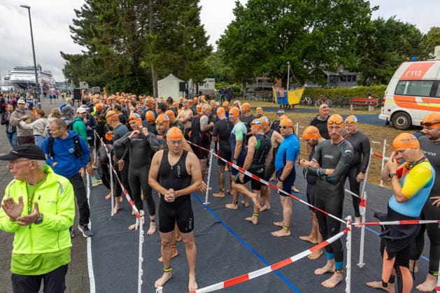 16.08.2026 USC Kiel 37. KN Förde Triathlon 2026 Sprinttriathlon Gruppe 2 (Männer, ab AK 35) Schwimmen Kiel Reventlouwiese Schleswig Holstein Deutschland *** August 16, 2026 USC Kiel 37 KN Förde Triathlon 2026 Sprint Triathlon Group 2 Men, Age Group 35 and up Swim Kiel Reventlouwiese Schleswig-Holstein Germany