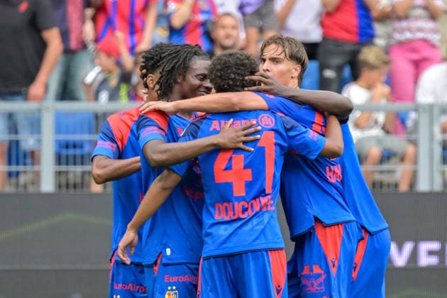 Jubel zum Tor zum 1:1 durch Jean Doucoure (FC Basel, 41) GER, FC Basel vs FC Barcelona, Barca Fussball, Testspiel, Saison 2026 2027, 16.08.2026 GER, FC Basel vs FC Barcelona, Fussball, Testspiel, Saison 2026 2027, 16.08.2026 Basel *** Celebration of Jean Doucoure s goal to tie the score at 1–1, FC Basel, 41 GER, FC Basel vs. FC Barcelona, soccer, friendly match, 2026–2027 season, August 16, 2026 GER, FC Basel vs. FC Barcelona, soccer, friendly match, 2026–2027 season, August 16, 2026 Basel Copyright: xEibner-Pressefotox EP_THS