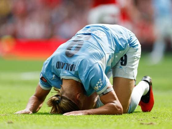 Erling Haaland of Manchester City shows frustration Arsenal v Manchester City, FA Community Shield, Principality Stadium, Cardiff, UK - 16 Aug 2026Cardiff Principality Stadium United Kingdom EDITORIAL USE ONLY No use with unauthorised audio, video, data, fixture lists, club league logos or live services. Online in-match use limited to 120 images, no video emulation. No use in betting, games or single club league player publications.  Copyright: xMattxImpey Shutterstockx 17096419cz