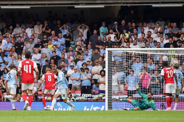 Arsenal v Manchester City, FA Community Shield Arsenal midfielder Martin odegaard (8) scores a GOAL 3-0 during the Arsenal v Manchester City FA Community Shield match at the Principality Stadium, Cardiff, Wales on 16 August 2026 Credit: Robbie Hoad Every Second Media Editorial use only. All images are copyright Every Second Media Limited. No images may be reproduced without prior permission. Copyright: xIMAGO EveryxSecondxMediax ESM-2100-0035 RobbiexHoadx xEveryxSecondxMediax