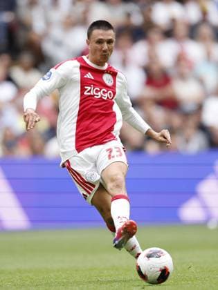 AMSTERDAM - Steven Berghuis of AFC Ajax during the Dutch Eredivisie match between AFC Ajax and SC Heerenveen at the Johan Cruijff ArenA on August 16, 2026 in Amsterdam, the Netherlands. MAURICE VAN STEEN ANP Eredivisie 2026-2027 xVIxANPxSportx xMauricexvanxSteenxIVx 565621889 originalFilename: 565621889.jpg