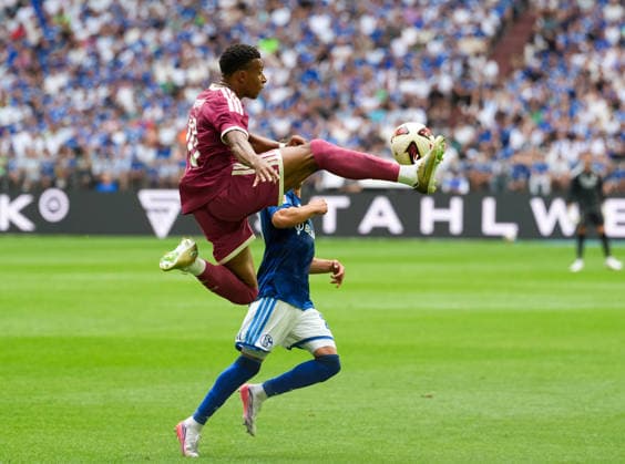 Kylian Mbappe (Real Madrid CF, 10) springt hoch und kontrolliert den Ball. GER, FC Schalke 04 vs Real Madrid CF, Freundschaftsspiel, Freundschaftspiel, 16.08.2026 DFL REGULATIONS PROHIBIT ANY USE OF PHOTOGRAPHS AS IMAGE SEQUENCES AND OR QUASI-VIDEO GER, FC Schalke 04 vs Real Madrid CF, Freundschaftsspiel, Freundschaftspiel, 16.08.2026 Gelsenkirchen *** Kylian Mbappé, Real Madrid CF, No. 10, jumps high and controls the ball GER, FC Schalke 04 vs. Real Madrid CF, Friendly Match, Friendly Match, August 16, 2026. DFL regulations prohibit any use of photographs as image sequences and or quasi-video. GER, FC Schalke 04 vs. Real Madrid CF, Friendly Match, Friendly Match, August 16, 2026, Gelsenkirchen Copyright: xEibner-Pressefoto ScottxColemanx EP_SCN