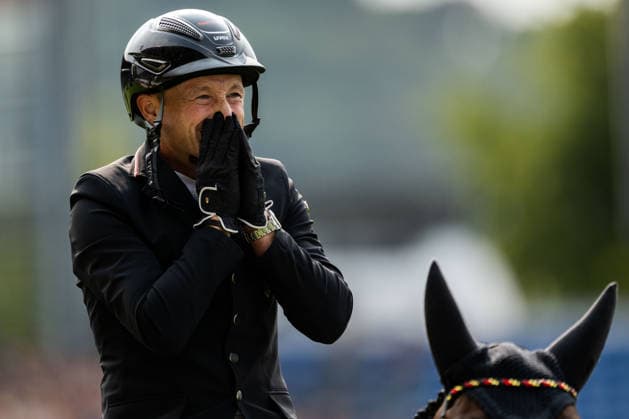 260816 Michael Jung of Germany with horse fischerChipmunk celebrate after winning gold in the Eventing Show Jumping Final during day 6 of the 2026 FEI World Championships on August 16, 2026 in Aachen. Photo: Emma Wallskog BILDBYRAN kod EW EW0687 ridsport equestrian rid-vm 2026 2026 fei world championships bbeng ridsport-vm fälttävlan eventing jubel *** August 16, 2026: Michael Jung of Germany and his horse fischerChipmunk celebrate after winning gold in the Eventing Show Jumping Final on Day 6 of the 2026 FEI World Championships on August 16, 2026 in Aachen. Photo by Emma Wallskog, BILDBYRAN, code EW EW0687. equestrian sports, riding, 2026 World Championships, 2026 FEI World Championships, BBENG, equestrian sports, World Championships, eventing, celebration  Copyright: EMMAxWALLSKOG BB260816EW049