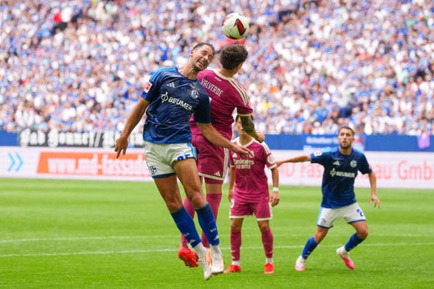 16.08.2026, xydrx, Herren, Fußball, Testspiel, FC Schalke 04 - Real Madrid, Saison 2026 2027, Veltins-Arena: Nikola Katic (FC Schalke 04, 25) im Zweikampf gegen Federico Valverde (Real Madrid, 8) DFB regulations prohibit any use of photographs as image sequences and or quasi-video. *** August 16, 2026, xydrx, Men s, Soccer, Friendly Match, FC Schalke 04 vs. Real Madrid, 2026–2027 Season, Veltins Arena, Nikola Katic (FC Schalke 04), age 25, in a tackle against Federico Valverde (Real Madrid), 8. DFB regulations prohibit any use of photographs as image sequences and or quasi-video. Copyright: HMBxMedia YannisxDreimann