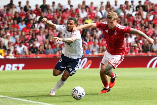 UK: Nottingham Forest v Stade Brestois 29, Friendly, 16 August 2026 Stade Brestois Kenny Lala & Nottingham Forest s Luca Netz¨ Nottingham The City Ground Nottinghamshire England Copyright: xDanxWestwell:xSPORTPIX.ORG.UKx